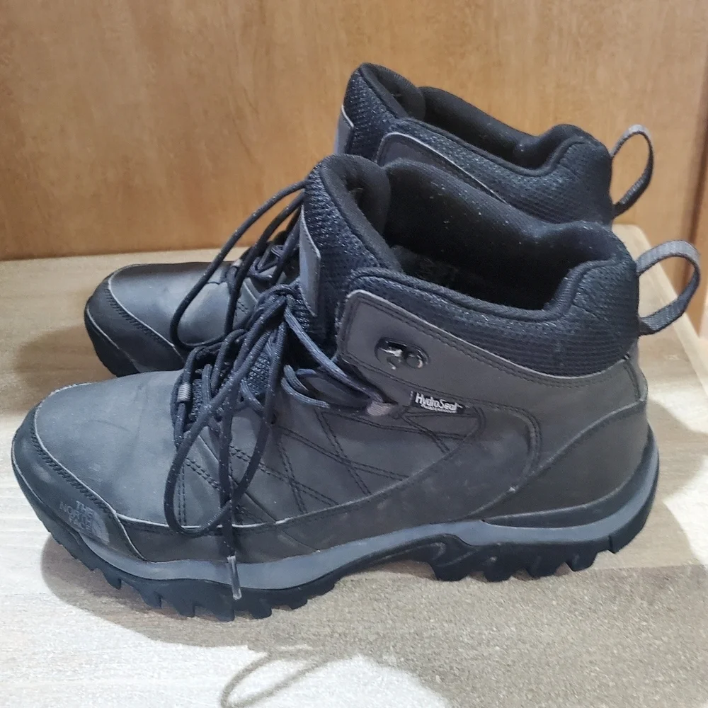 The North Face Storm Strike II Wp Boots Hiking Waterproof. Mens 10. Black Gray.